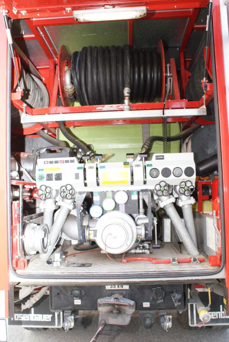 TLF (12) Pumpenraum Heck 1.JPG